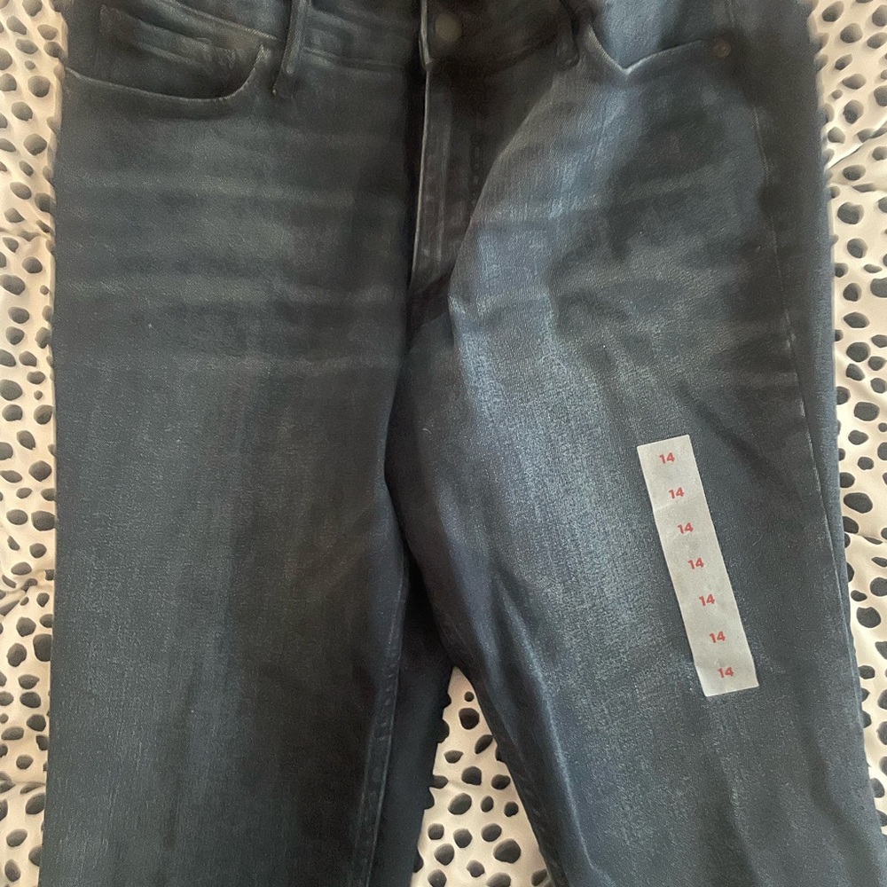 Old Navy Rockstar skinny jeans. Worn once for photos. Deep dark blue/black
